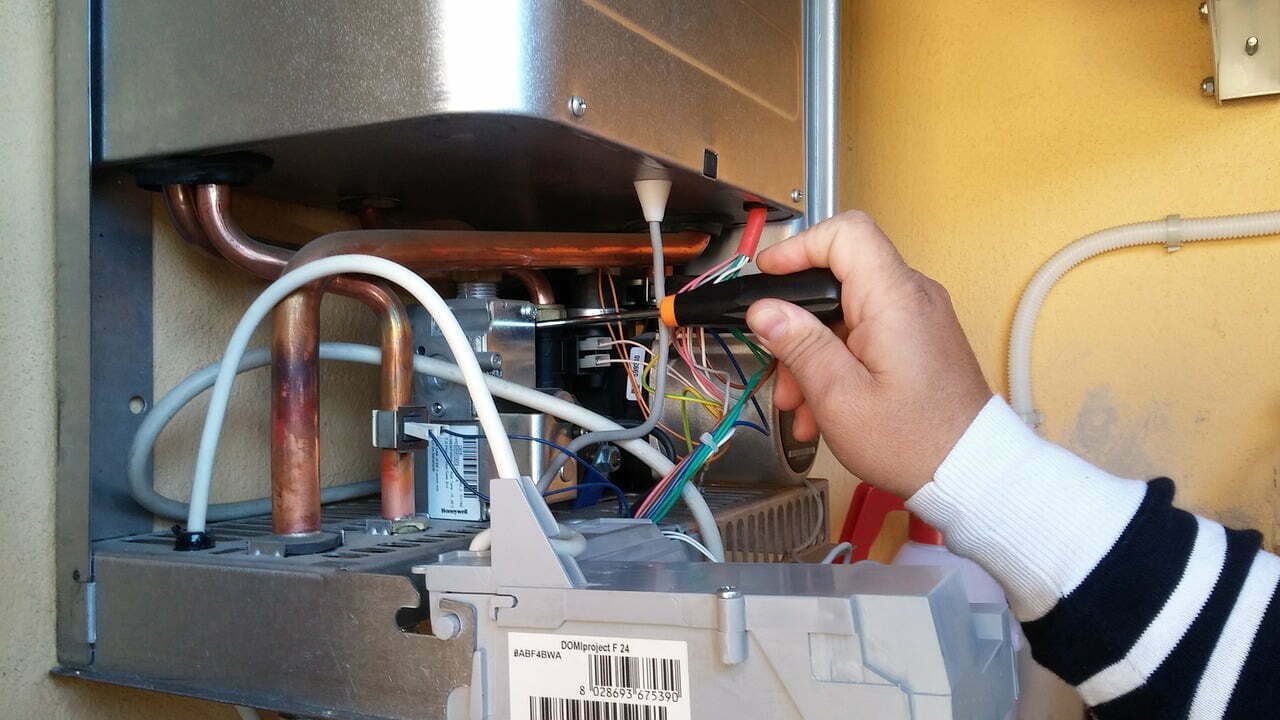 water heater, boiler maintenance, broken boiler-1816642.jpg